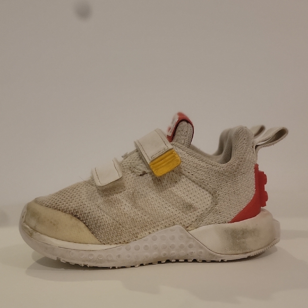 Adidas LEGO RARE lego Kids' Beige and Red Sneakers SIZE 8 Slip On
